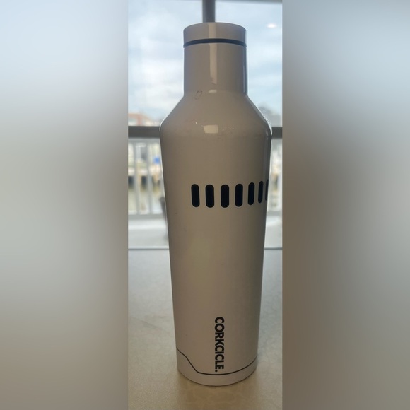 Corkcicle | Star Wars Storm Trooper 16 oz. Canteen. - Picture 3 of 16
